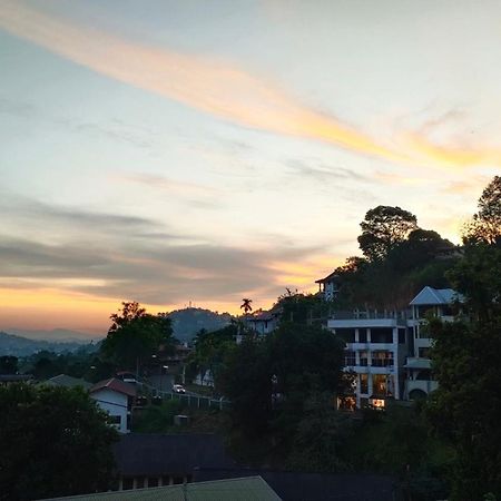 Marvel Hills Kandy Ngoại thất bức ảnh