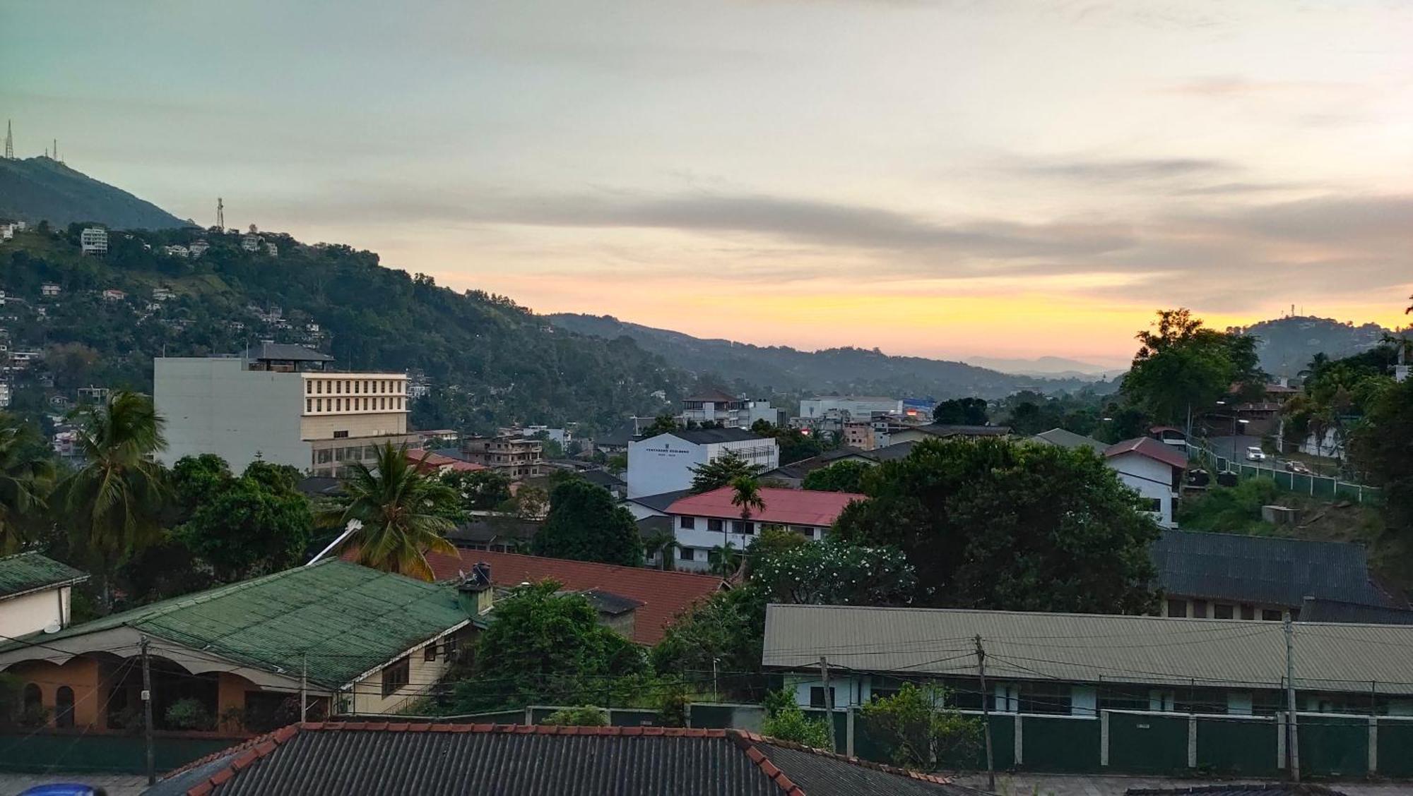 Marvel Hills Kandy Ngoại thất bức ảnh